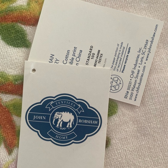 Beach Towel Oversized John Robshaw RAMAN IVORY 40"x70" NWT Extra Soft Animals - Picture 8 of 9